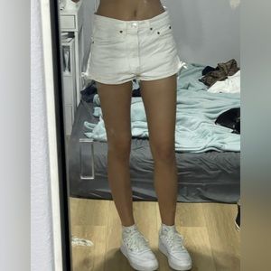 White Levi’s Shorts